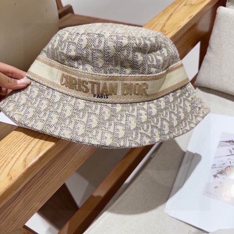Dior hat dx (1)