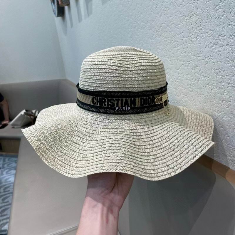 Dior top hat (390)