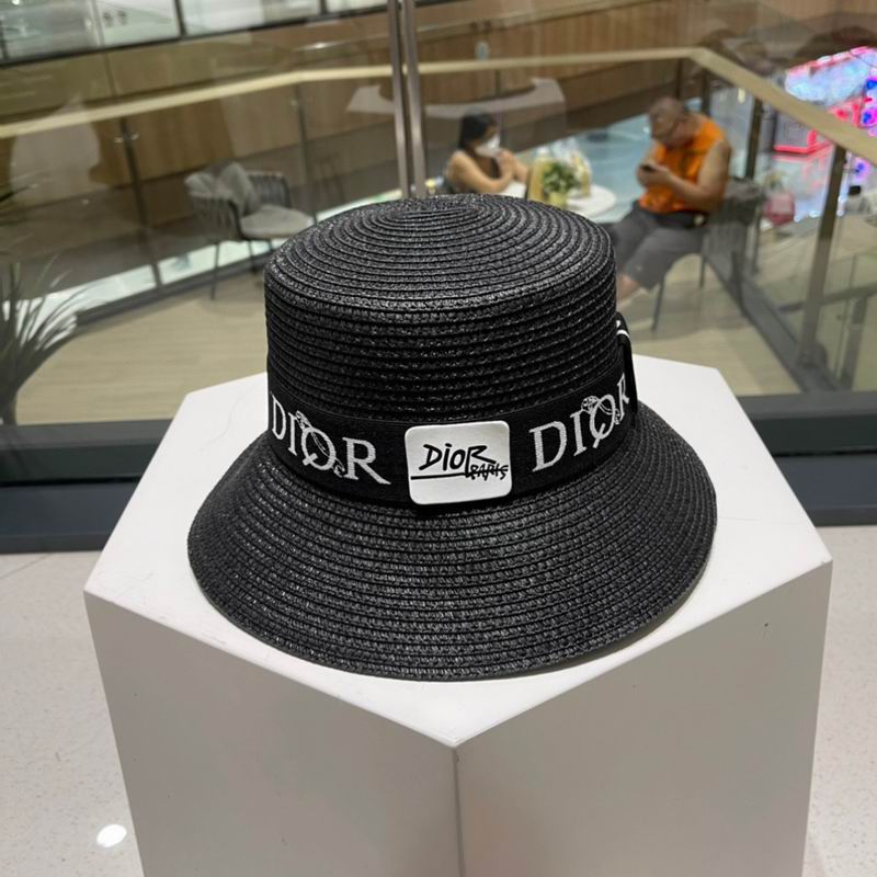 Dior top hat (655)