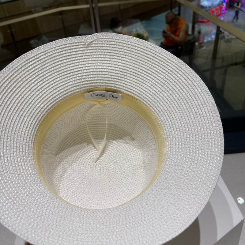 Dior top hat (658)