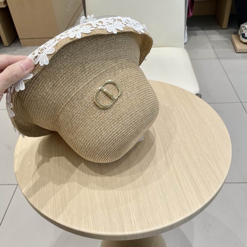Dior top hat (697)