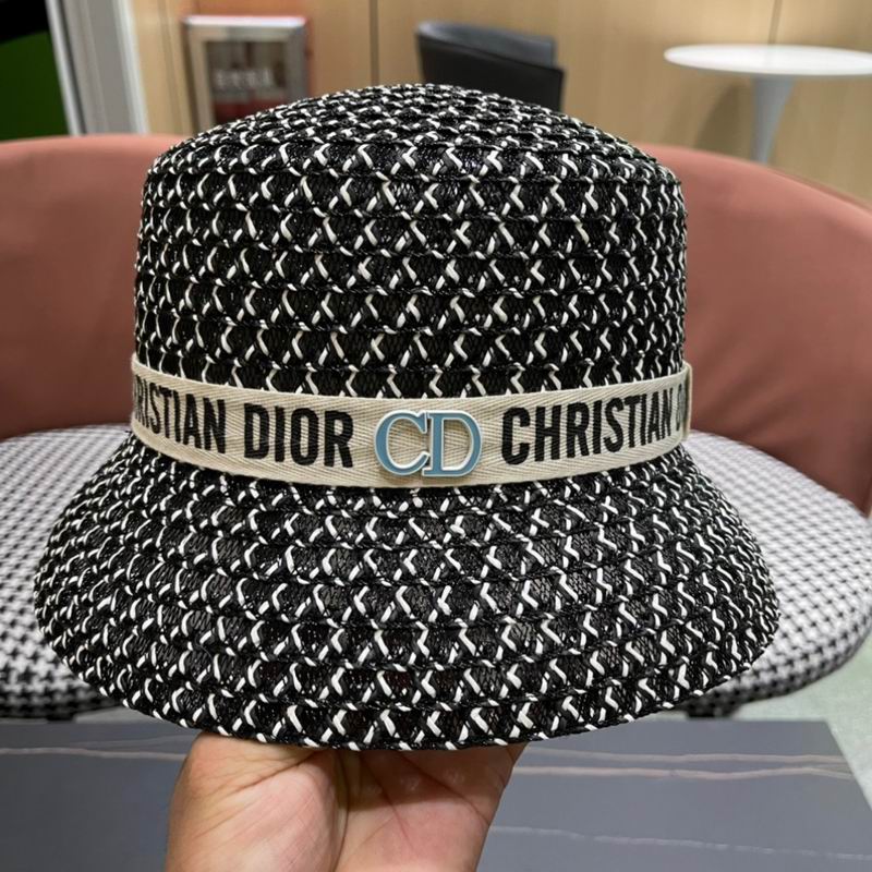 Dior top hat (941)