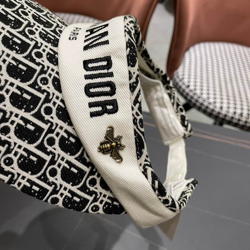 Dior visor (103)