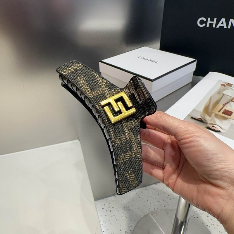 Fendi Hair grab clip hh (2)