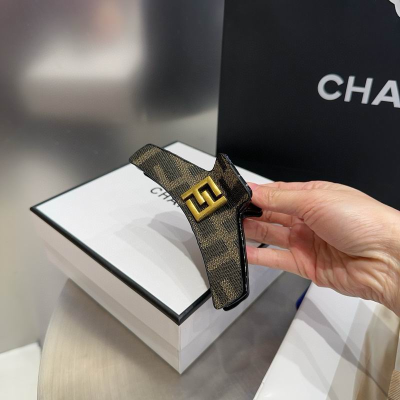 Fendi Hair grab clip hh (6)
