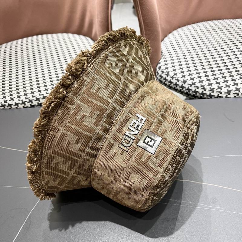 Fendi hat (20)