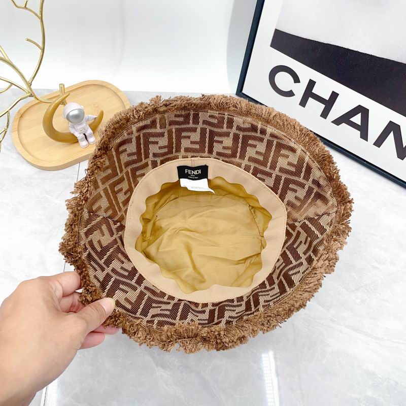 Fendi hat dx (2)