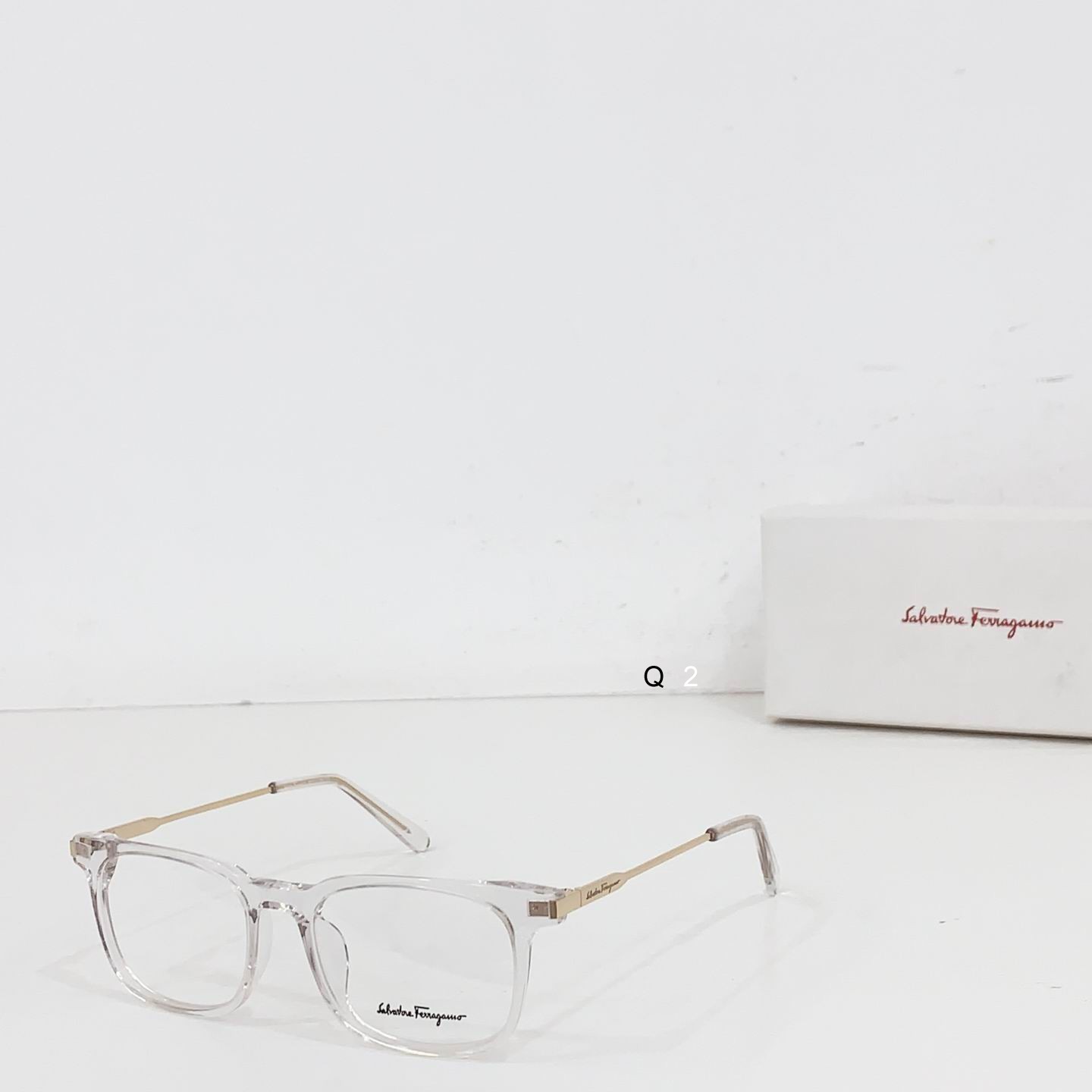 Ferragamo 1586 51 18-145 b03