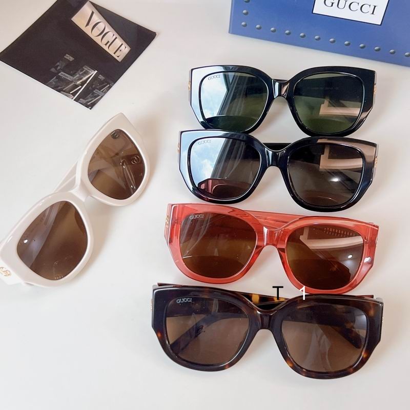 Gucci GG1599SA 52 17-145 a08