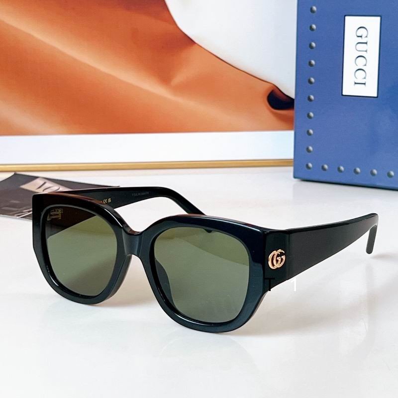 Gucci GG1599SA 52 17-145 a01