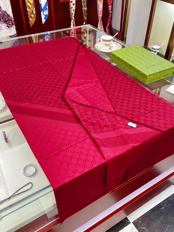 Gucci scarf 140X140cm E02 (3)