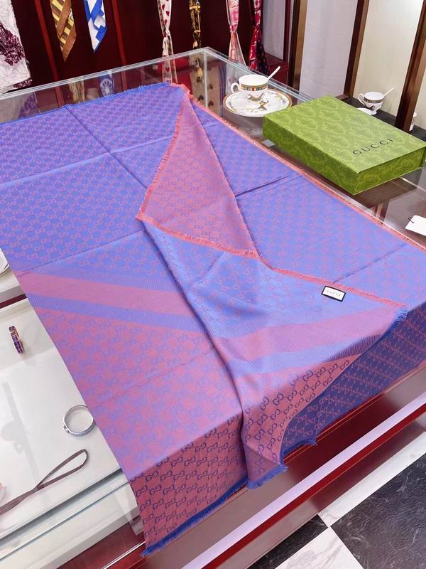 Gucci scarf 140X140cm E02 (39)