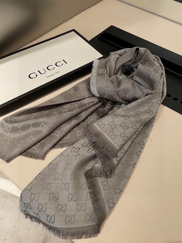 Gucci silk scarf 140X140cm E01 (27)