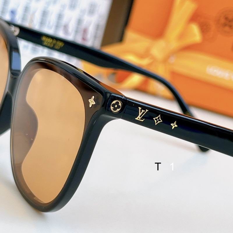 LV Z2156U 55 18-145 a07