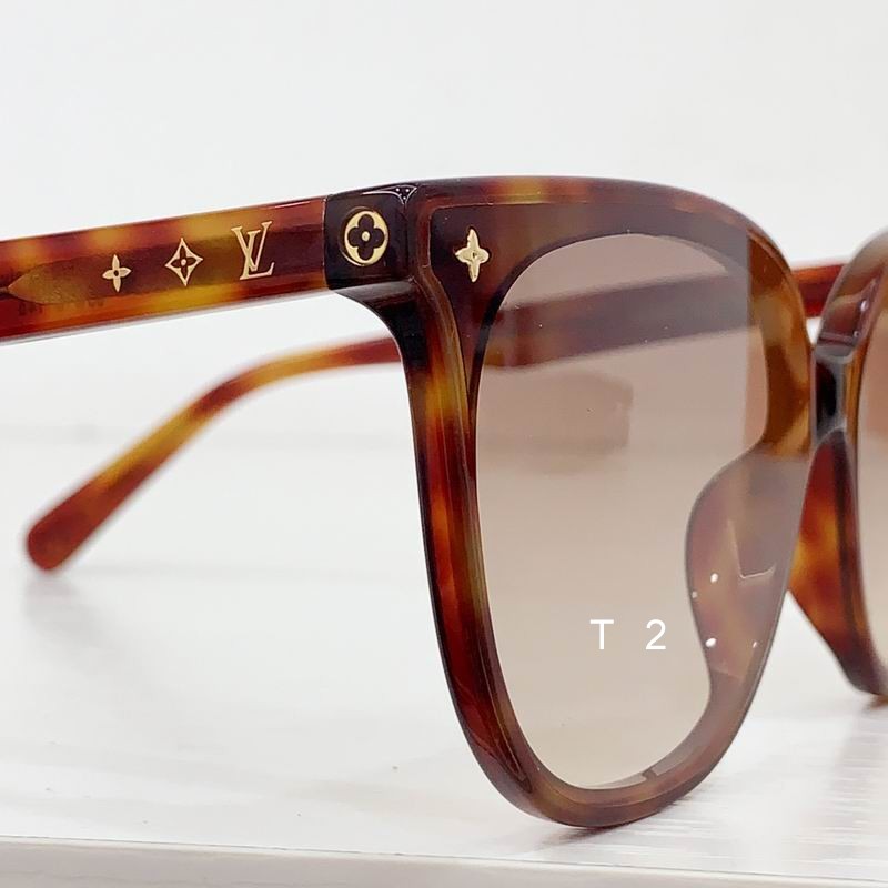 LV Z2156U 55 18-145 b07