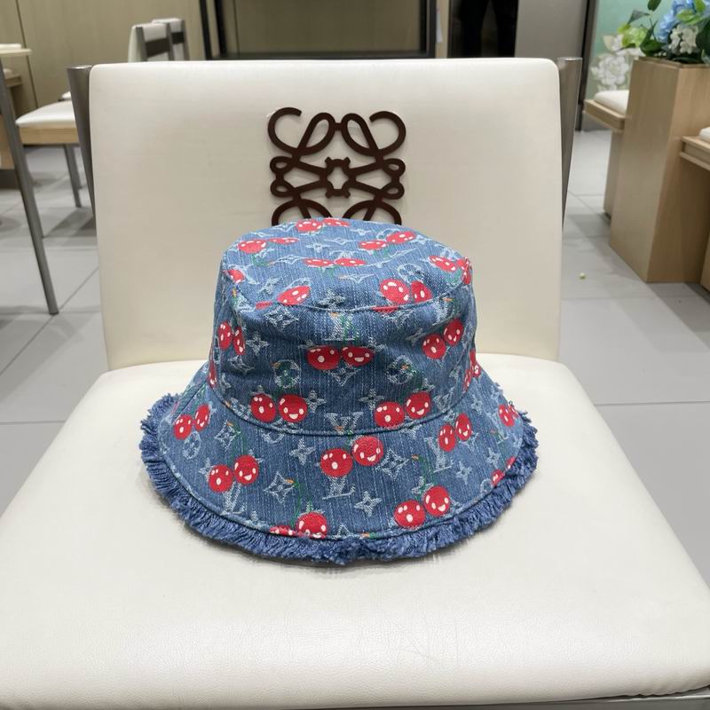 LV hat (118)