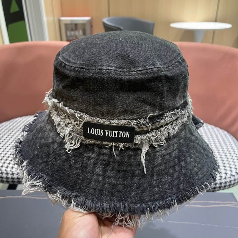 LV hat (136)