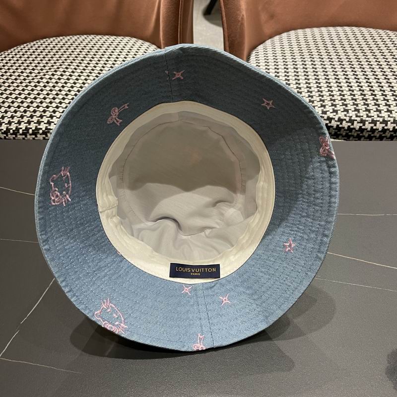 LV hat (136)