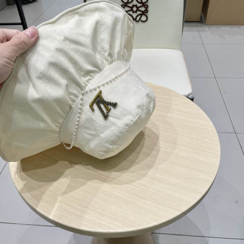 LV hat (150)