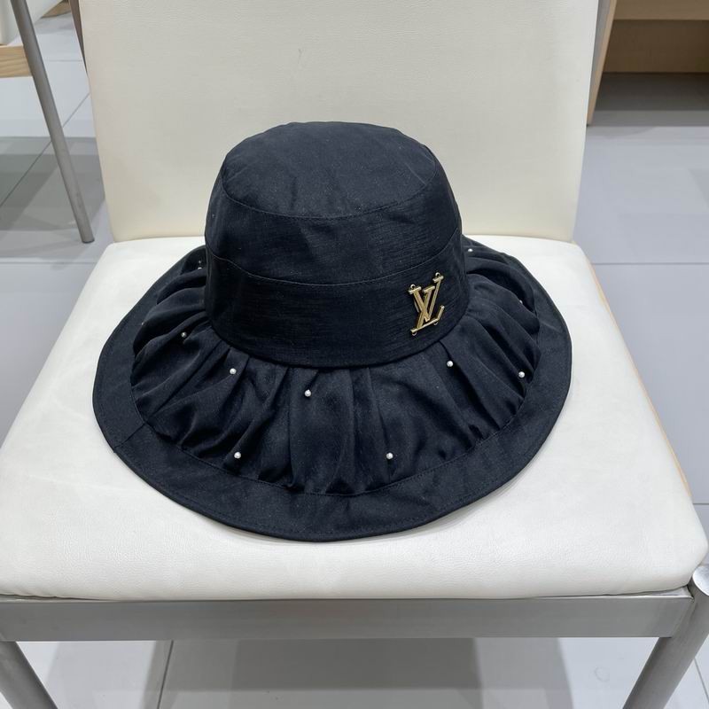 LV hat (202)