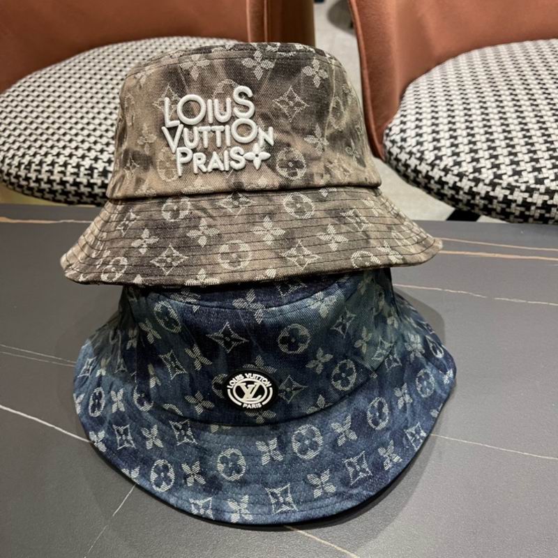 LV hat (208)