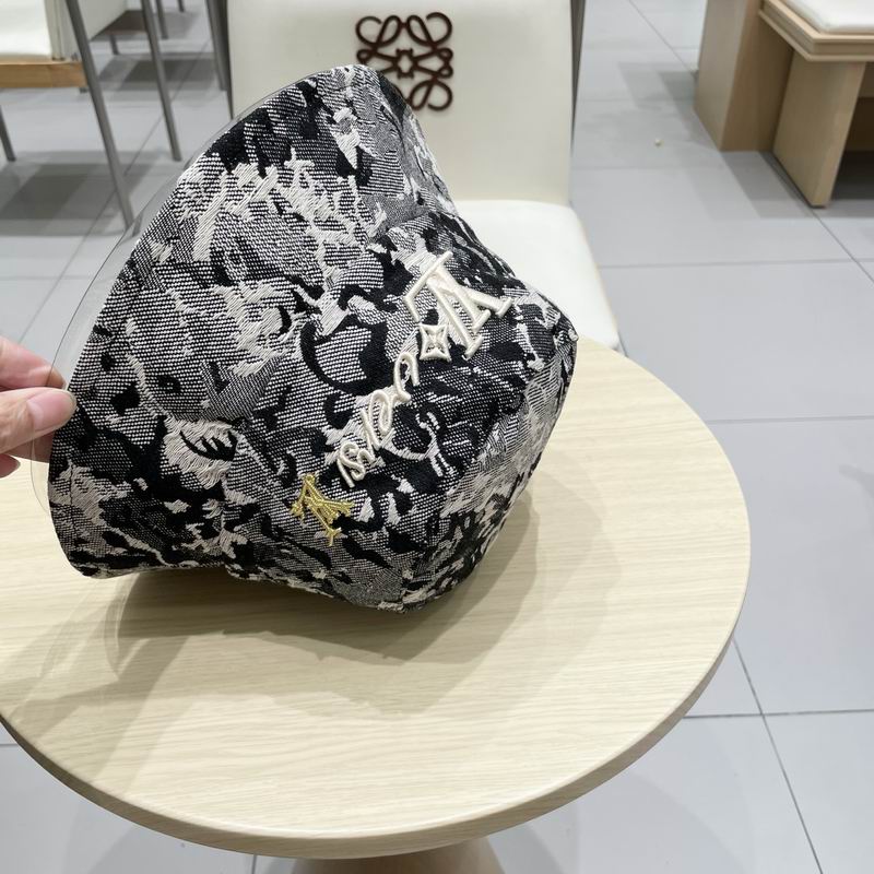 LV hat (229)