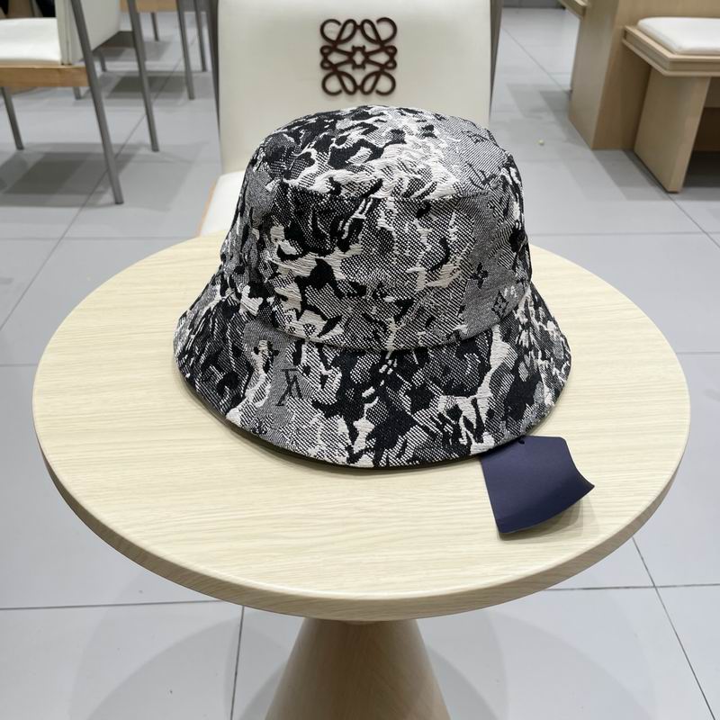 LV hat (233)