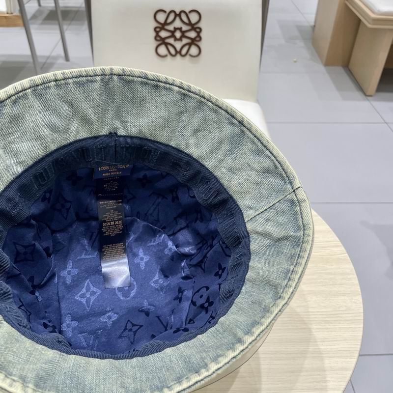 LV hat (236)