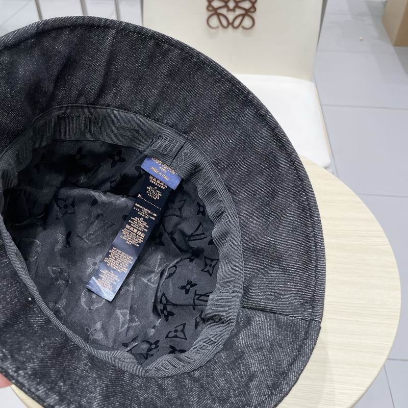 LV hat (254)