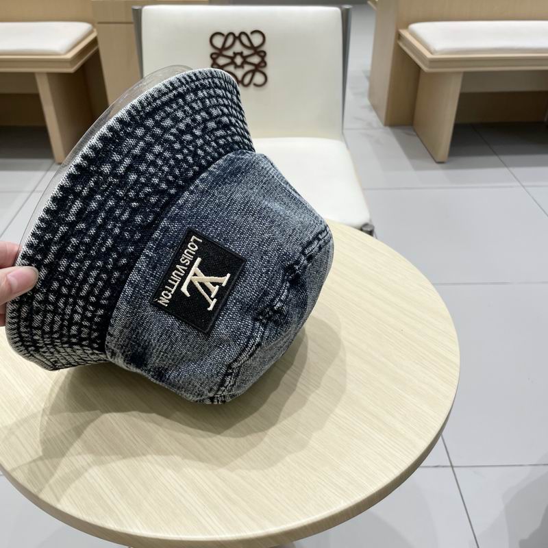 LV hat (26)