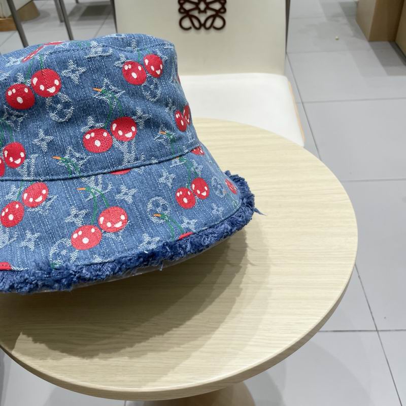 LV hat (268)