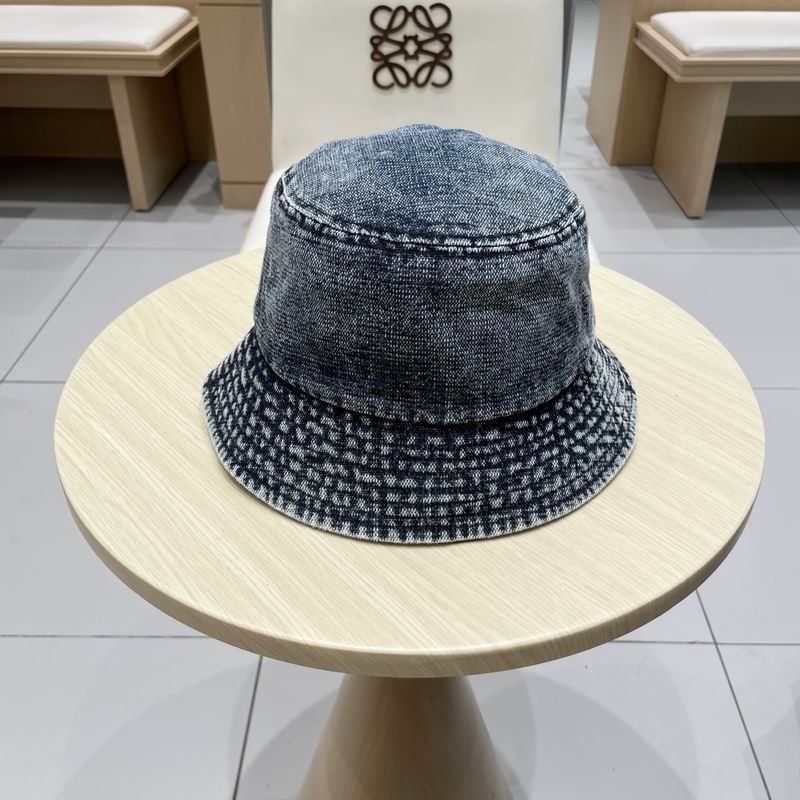 LV hat (30)