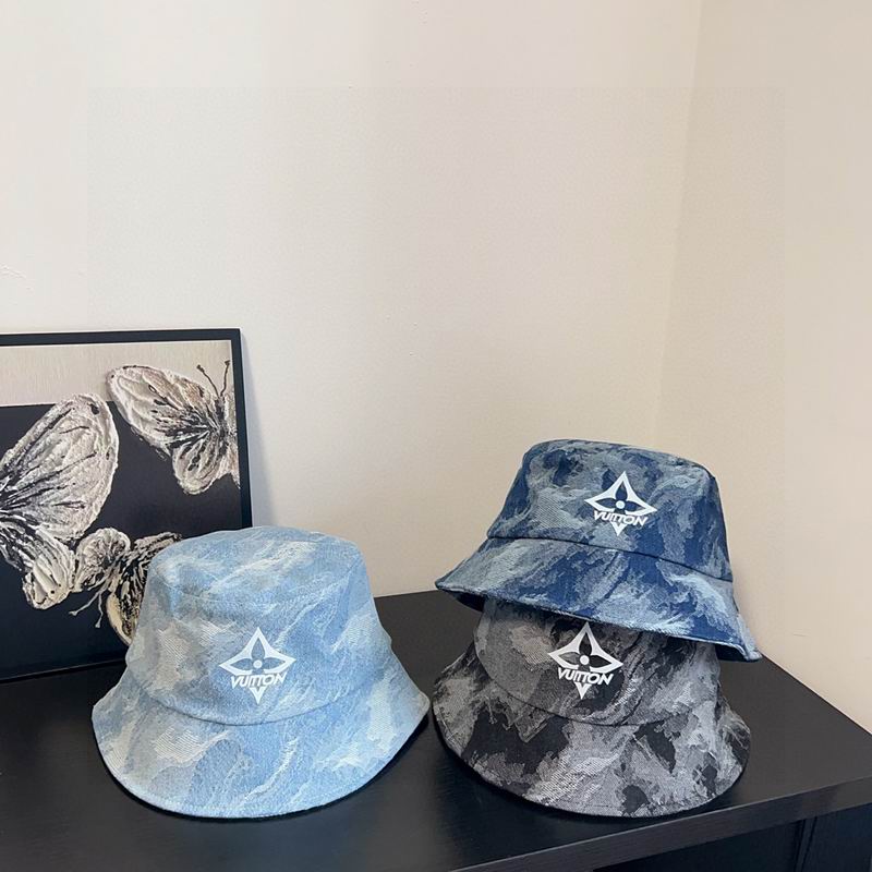 LV hat (300)