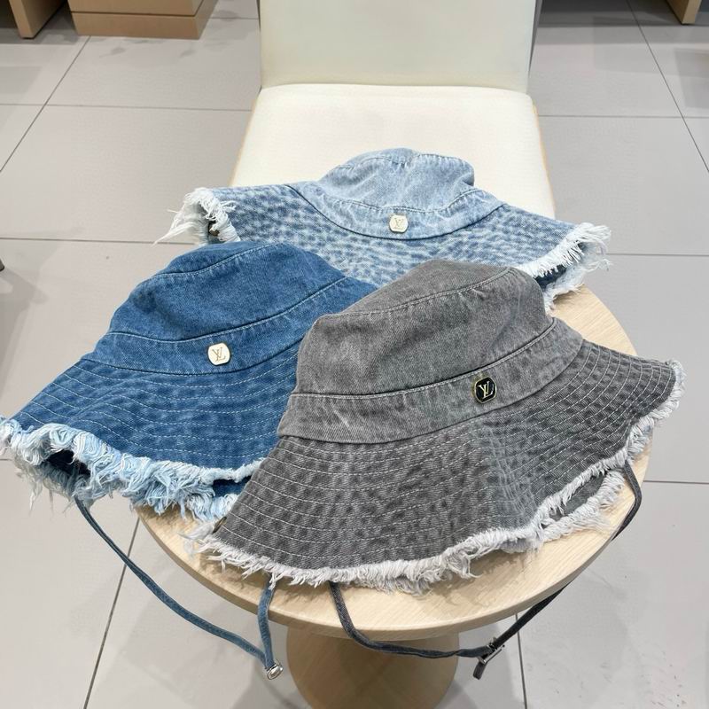 LV hat (304)