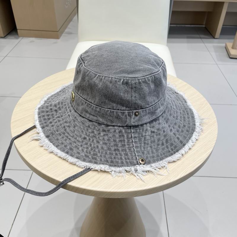 LV hat (306)