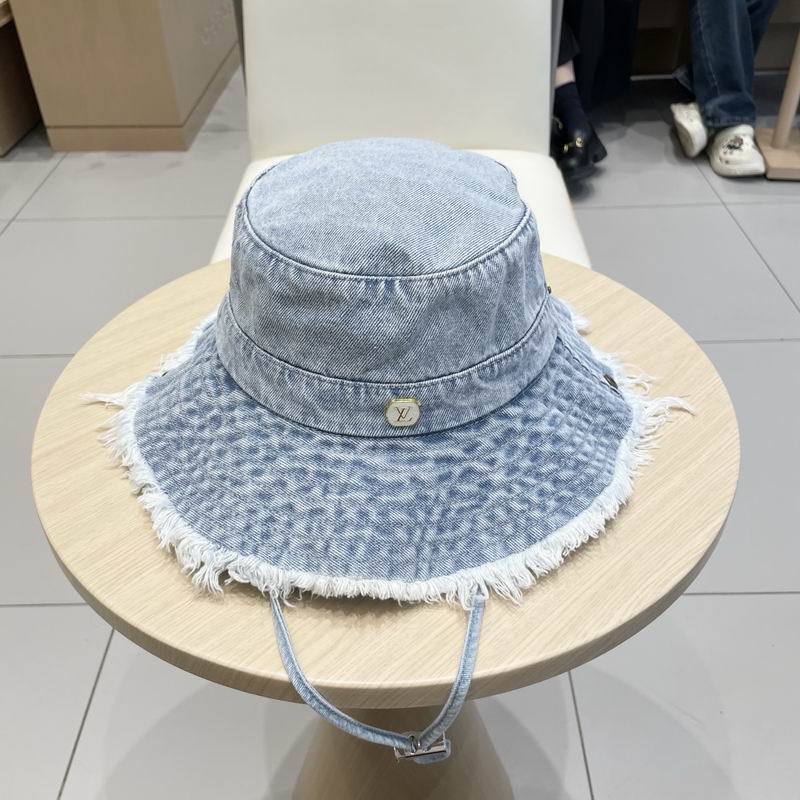 LV hat (326)
