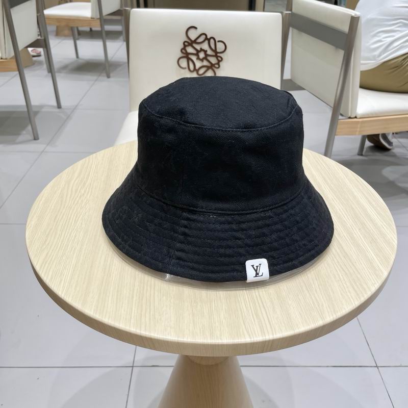 LV hat (392)