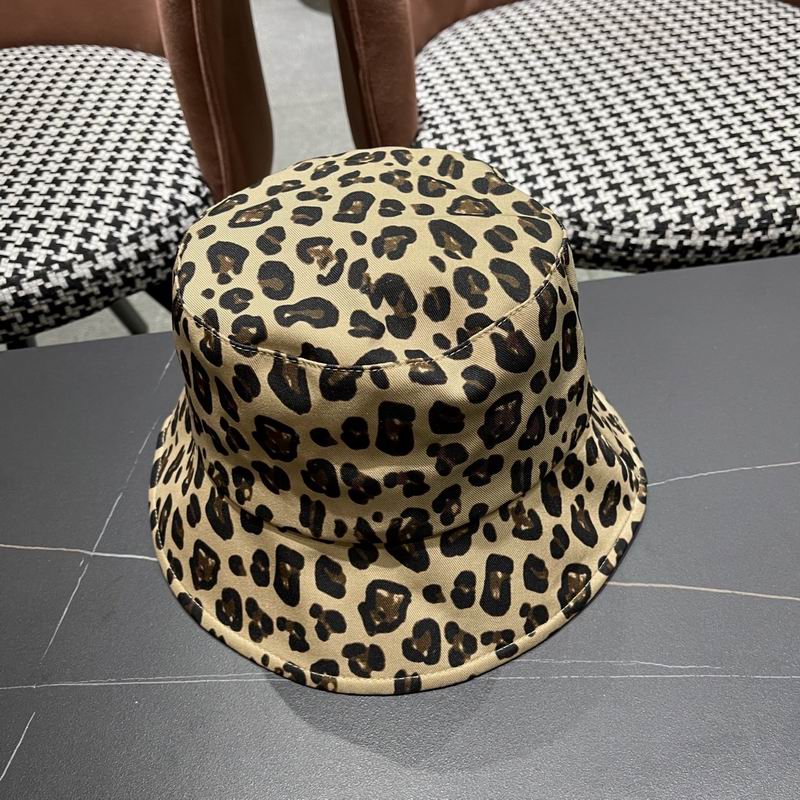 LV hat (409)