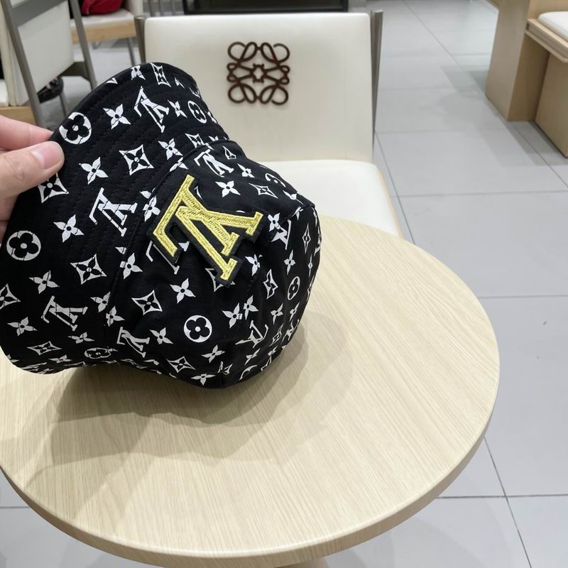 LV hat (418)