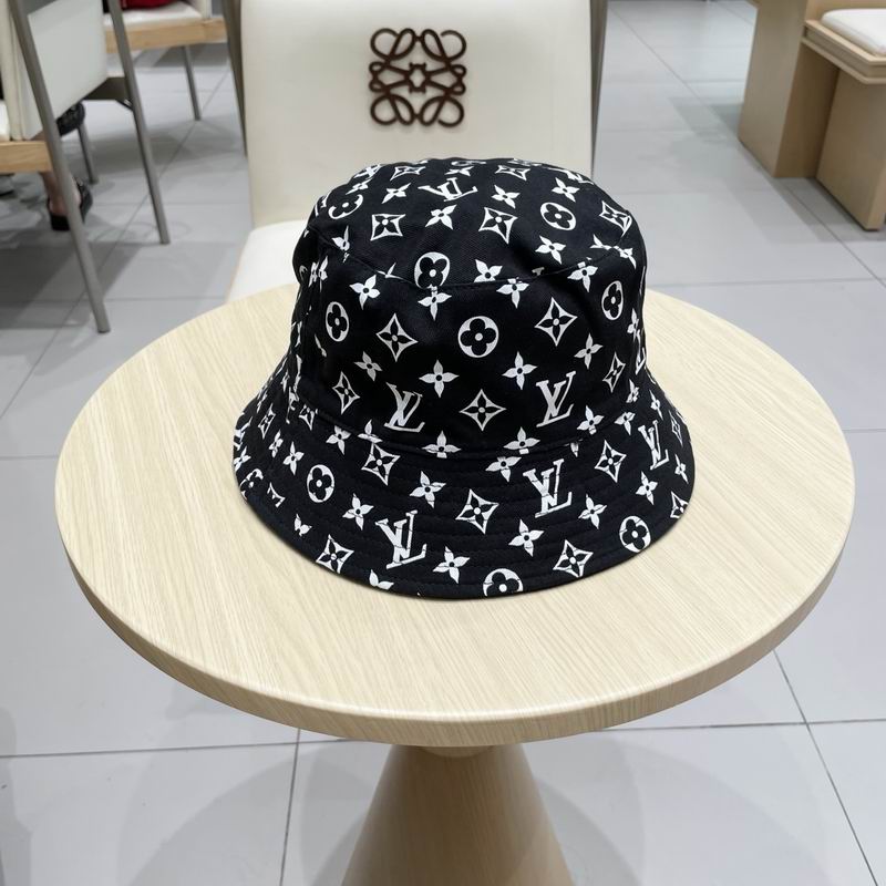 LV hat (422)
