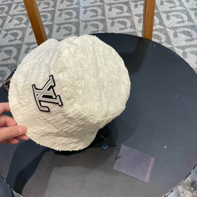 LV hat (435)