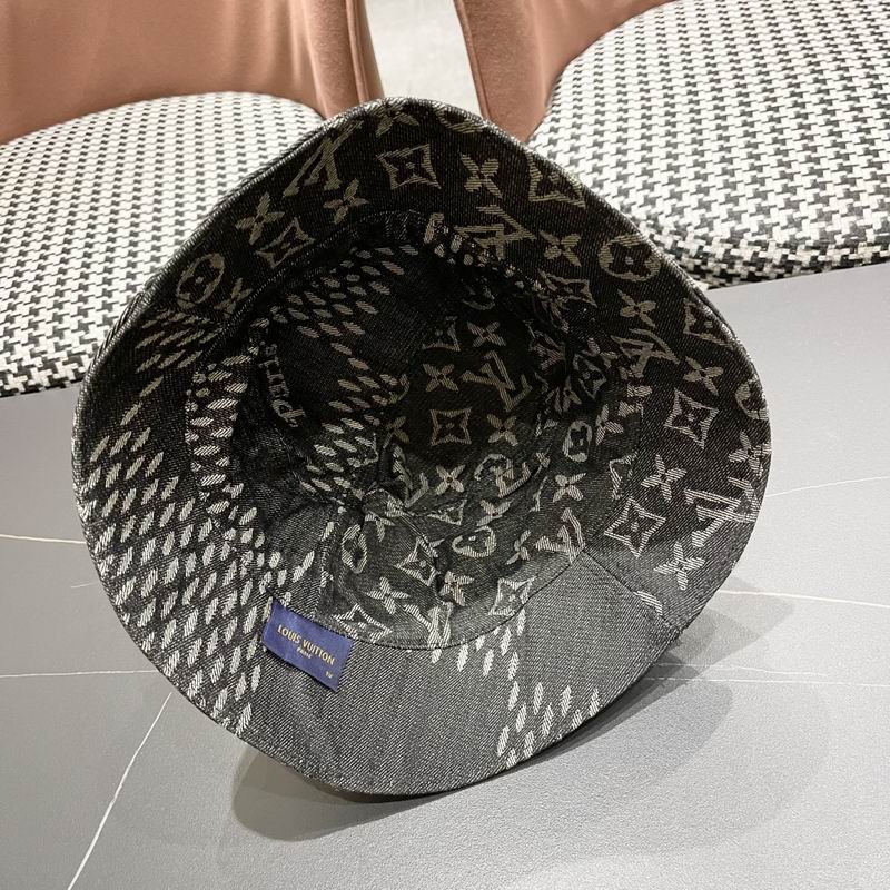 LV hat (436)
