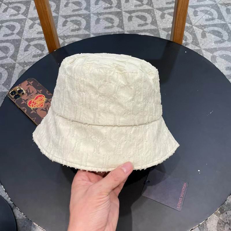 LV hat (438)