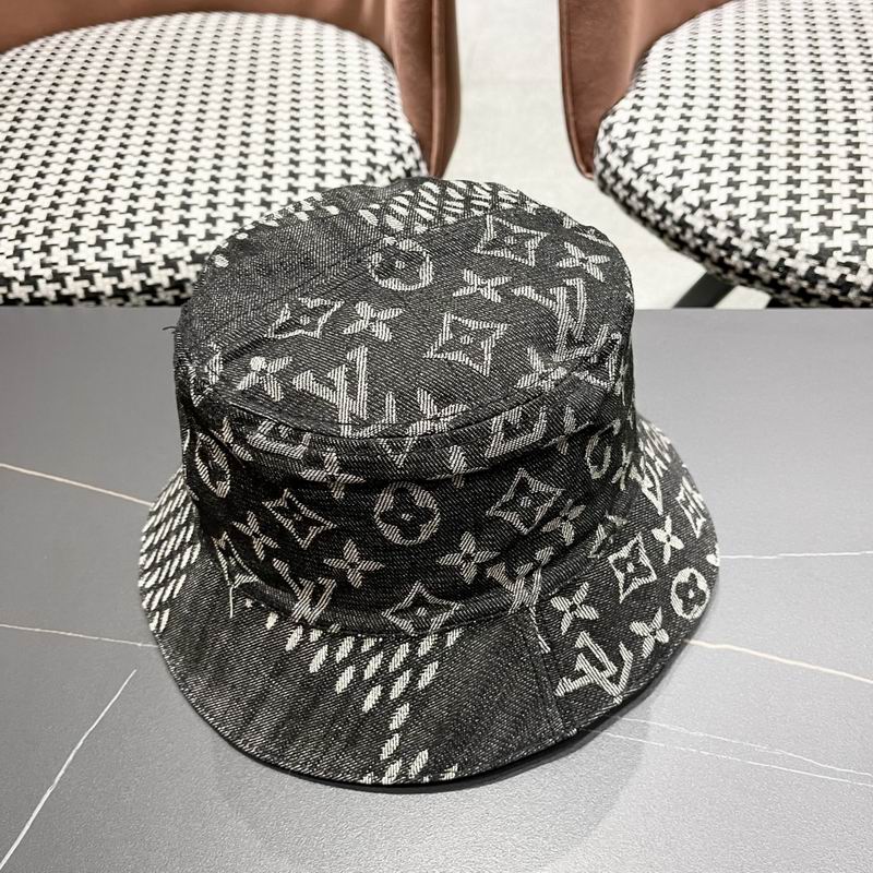 LV hat (441)