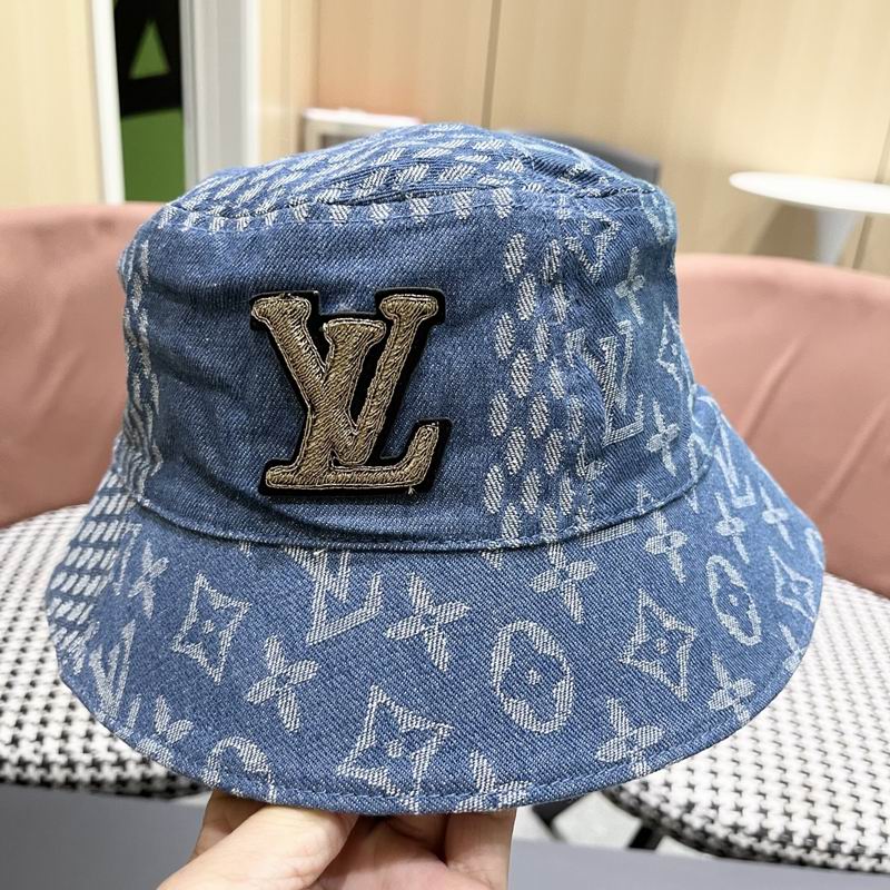 LV hat (450)