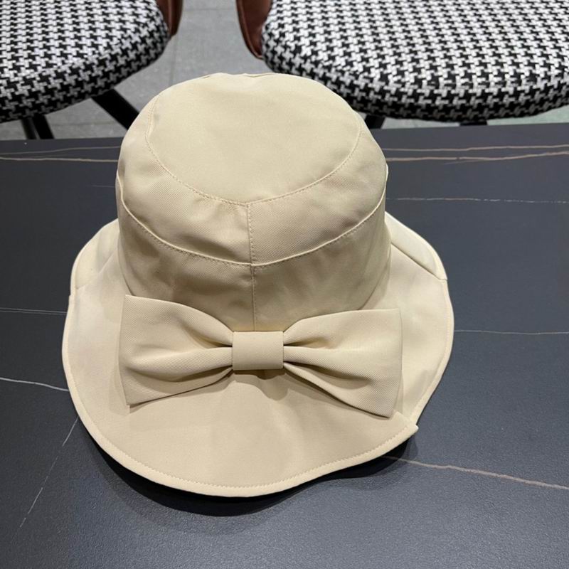LV hat (514)