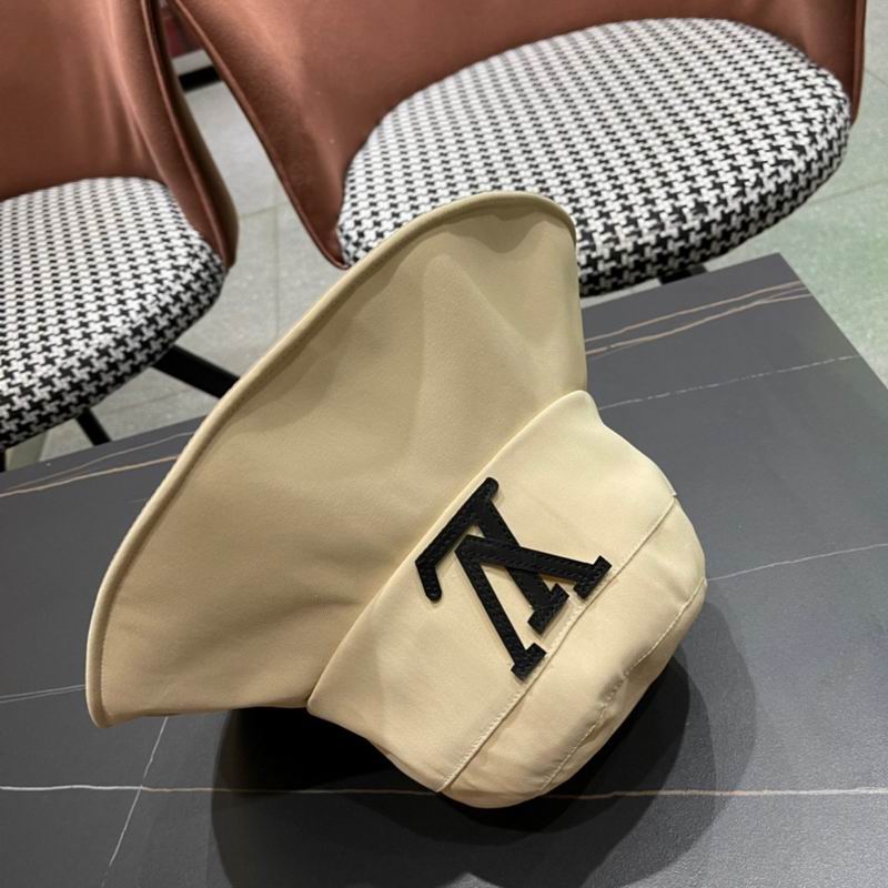 LV hat (518)