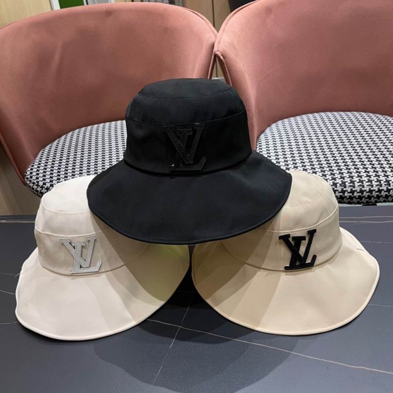 LV hat (520)