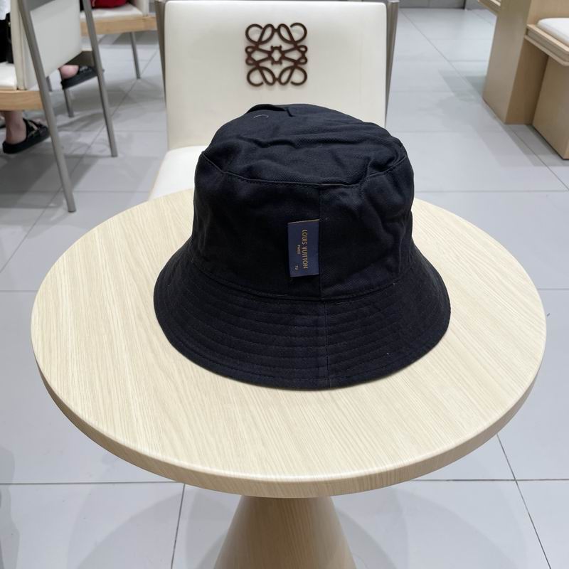 LV hat (547)
