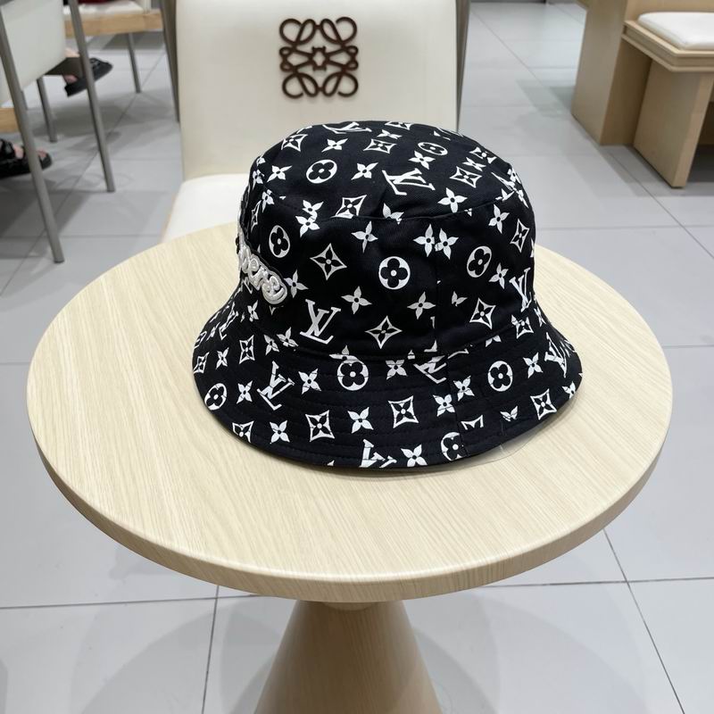 LV hat (554)